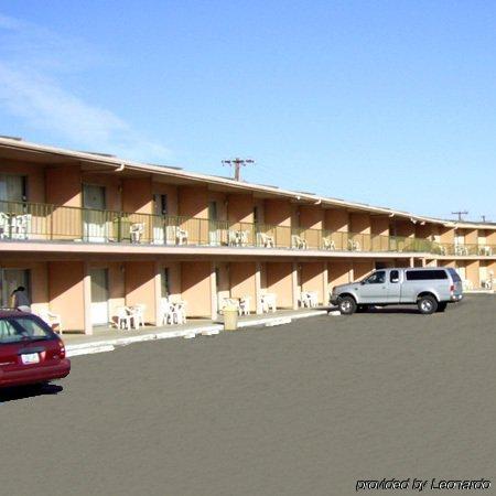 Royal Motor Inn Yuma Buitenkant foto