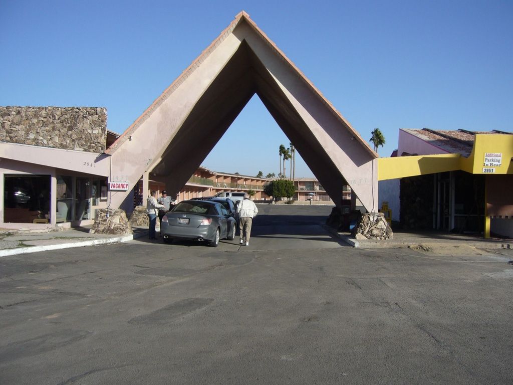 Royal Motor Inn Yuma Buitenkant foto