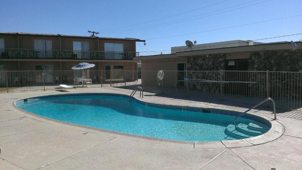 Royal Motor Inn Yuma Buitenkant foto